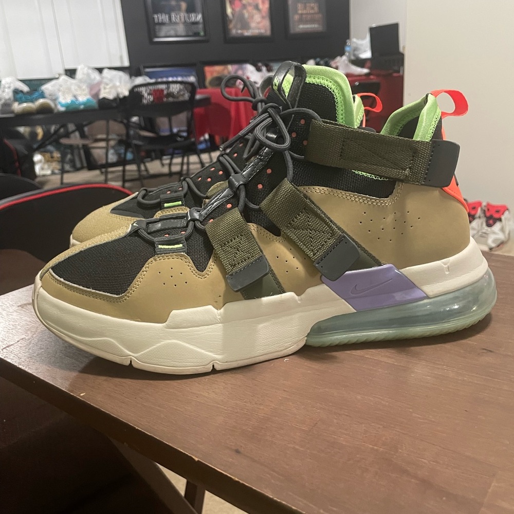 Nike Air Edge 270 size 12 excellent shape priced to sell $50